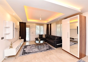 Luxusvilla mit 5+1 Grundriss in Alanya