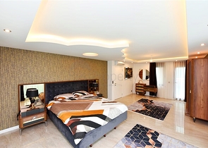 Luxusvilla mit 5+1 Grundriss in Alanya