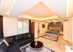Luxusvilla mit 5+1 Grundriss in Alanya