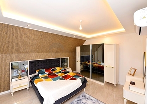 Luxusvilla mit 5+1 Grundriss in Alanya