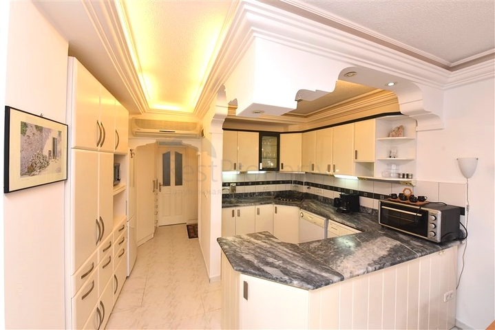 Wohnung 2+1 100 Meter vom Meer entfernt