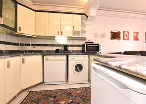 Wohnung 2+1 100 Meter vom Meer entfernt