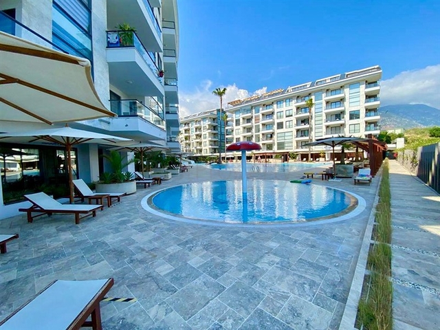 Geräumige Zweizimmerwohnung in einer Wohnanlage mit entwickelter Infrastruktur in Kestel