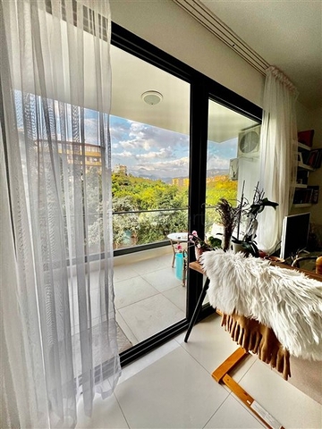 Geräumige Zweizimmerwohnung in einer Wohnanlage mit entwickelter Infrastruktur in Kestel