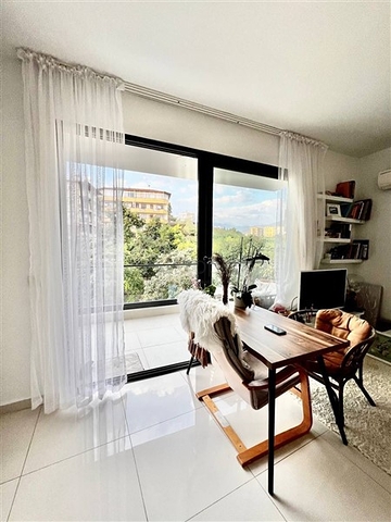 Geräumige Zweizimmerwohnung in einer Wohnanlage mit entwickelter Infrastruktur in Kestel