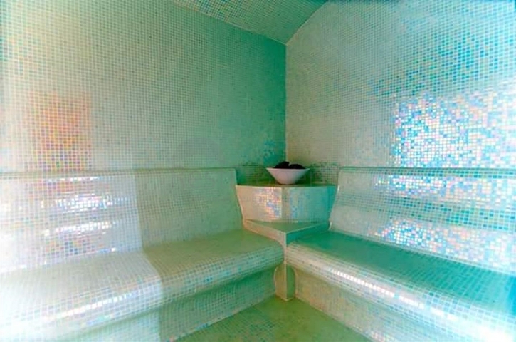 Geräumige Zweizimmerwohnung in einer Wohnanlage mit entwickelter Infrastruktur in Kestel