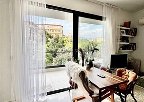 Geräumige Zweizimmerwohnung in einer Wohnanlage mit entwickelter Infrastruktur in Kestel