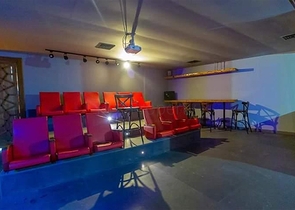 Geräumige Zweizimmerwohnung in einer Wohnanlage mit entwickelter Infrastruktur in Kestel