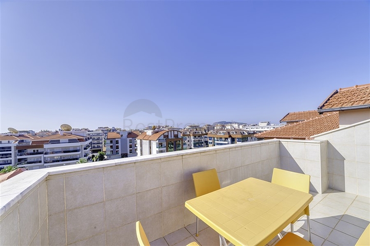 Geräumiges Penthouse vom Eigentümer mit 3+1 Grundriss in Oba/Alanya