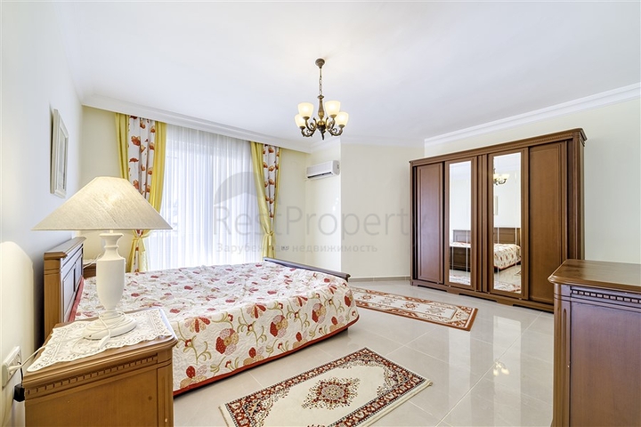 Geräumiges Penthouse vom Eigentümer mit 3+1 Grundriss in Oba/Alanya