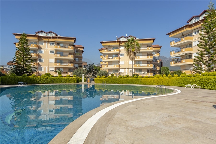 Geräumiges Penthouse vom Eigentümer mit 3+1 Grundriss in Oba/Alanya