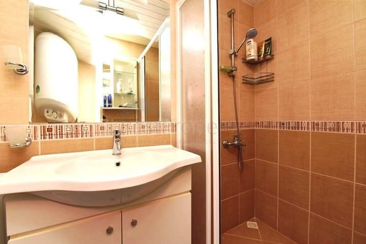 Geräumige 1+1 Wohnung in Dschikkilli