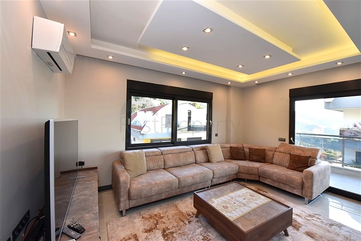 Penthouse mit Panoramablick auf das Mittelmeer