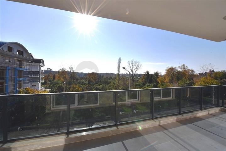 Wohnungen in einem neuen Komplex im Bezirk Oba