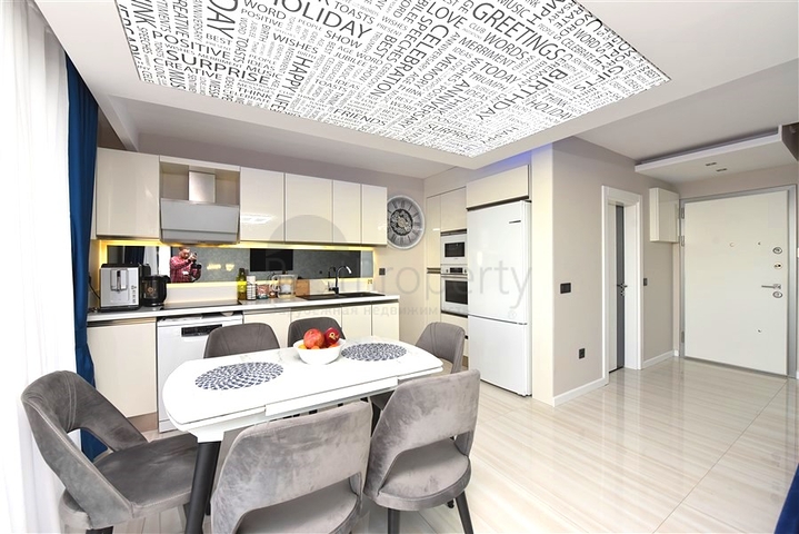 2+1 Penthouse mit herrlichem Blick im Stadtteil Kargicak