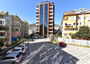 Schicke 3+1-Wohnung mit separater Küche im Zentrum von Alanya