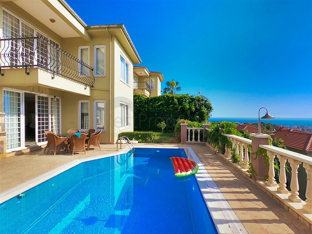 Villa zum Verkauf in Kargicak