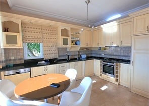 Villa zum Verkauf in Kargicak