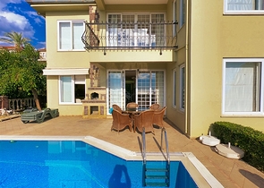 Villa zum Verkauf in Kargicak