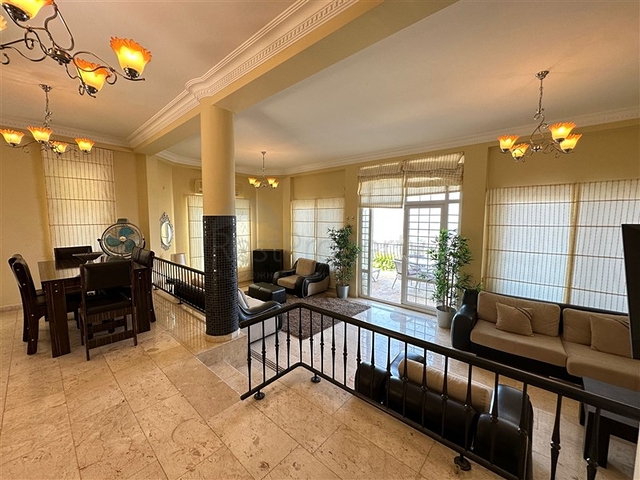 4+1 Villa in der exklusiven Gegend von Kargicak  4+1 Villa in der exklusiven Gegend von Kargicak