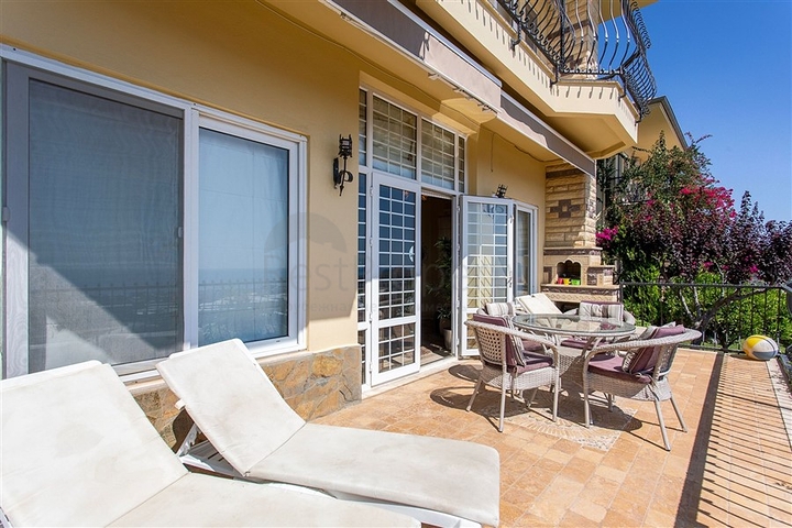 4+1 Villa in der exklusiven Gegend von Kargicak  4+1 Villa in der exklusiven Gegend von Kargicak