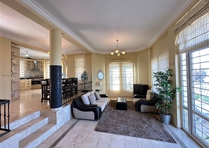 4+1 Villa in der exklusiven Gegend von Kargicak  4+1 Villa in der exklusiven Gegend von Kargicak