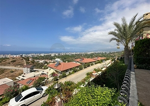 4+1 Villa in der exklusiven Gegend von Kargicak  4+1 Villa in der exklusiven Gegend von Kargicak
