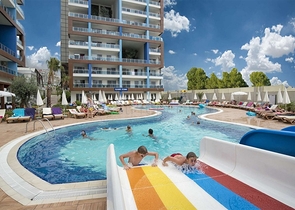 Geräumige 1+1 Wohnung in der Gegend von Dschikkilli