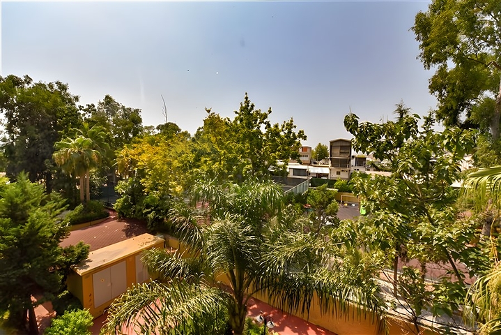 Möblierte 2+1-Wohnung in einem Komplex an der ersten Küste im Zentrum von Alanya