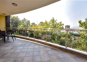 Möblierte 2+1-Wohnung in einem Komplex an der ersten Küste im Zentrum von Alanya