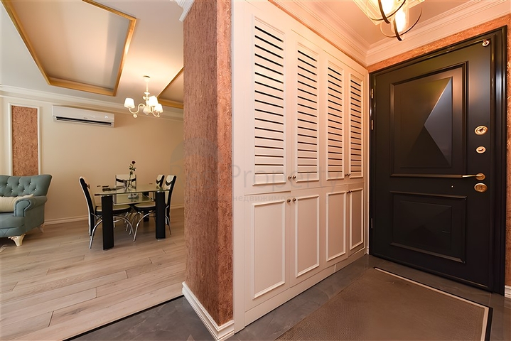 Dreizimmerwohnung mit Euro-Renovierung, Meerblick und überdachtem Parkplatz