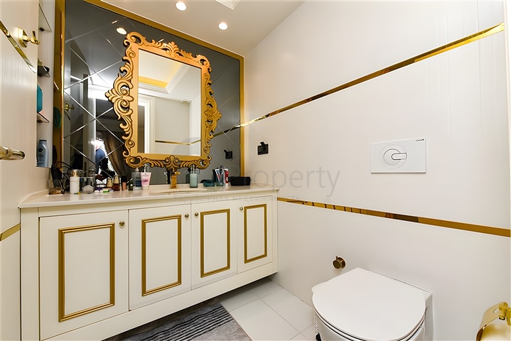 Dreizimmerwohnung mit Euro-Renovierung, Meerblick und überdachtem Parkplatz