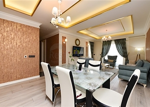 Dreizimmerwohnung mit Euro-Renovierung, Meerblick und überdachtem Parkplatz