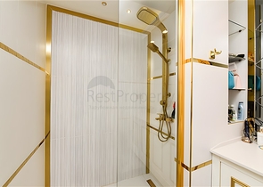 Dreizimmerwohnung mit Euro-Renovierung, Meerblick und überdachtem Parkplatz