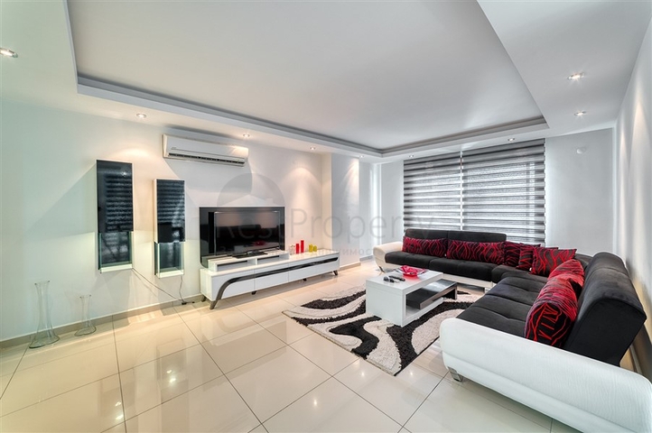 Geräumige 2+1-Wohnung in der Nähe des Einkaufszentrums Alanium