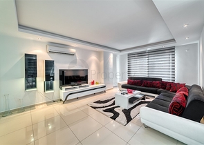 Geräumige 2+1-Wohnung in der Nähe des Einkaufszentrums Alanium