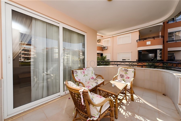 Geräumige Wohnung am Meer mit 2+1 Grundriss im zentralen Bereich von Oba