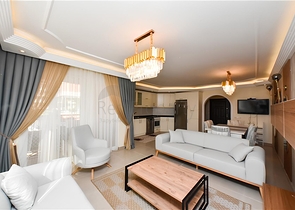 Geräumige Wohnung am Meer mit 2+1 Grundriss im zentralen Bereich von Oba