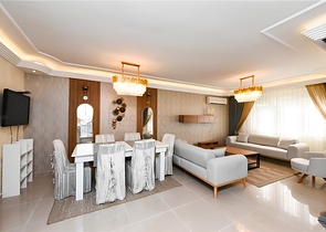 Geräumige Wohnung am Meer mit 2+1 Grundriss im zentralen Bereich von Oba