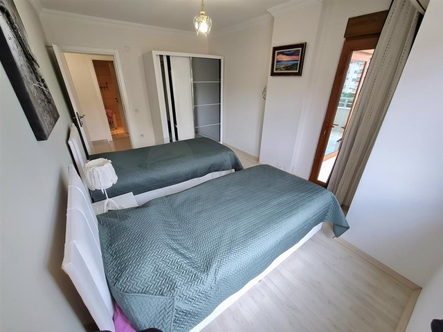 Geräumige Wohnung 2+1 in einem offenen Wohngebiet