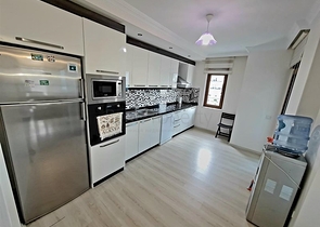 Geräumige Wohnung 2+1 in einem offenen Wohngebiet