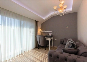 Geräumiges Penthouse im Stadtteil Mahmutlar, 400 Meter vom Meer entfernt