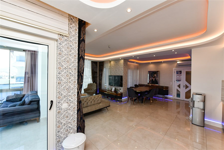 Luxuriöses 4+1 Penthouse im beliebten Stadtteil Mahmutlar Luxuriöses 4+1 Penthouse im beliebten Stadtteil Mahmutlar