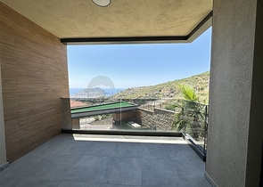 Fünf-Zimmer-Maisonette unter Staatsbürgerschaft mit direktem Blick auf das Meer und die Berge Fünf-Zimmer-Maisonette unter Staatsbürgerschaft mit direktem Blick auf das Meer und die Berge
