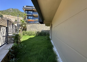 Fünf-Zimmer-Maisonette unter Staatsbürgerschaft mit direktem Blick auf das Meer und die Berge Fünf-Zimmer-Maisonette unter Staatsbürgerschaft mit direktem Blick auf das Meer und die Berge