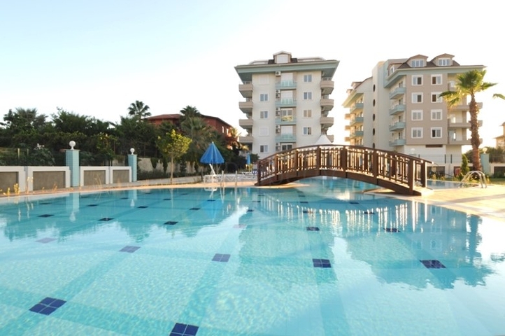 Wohnung mit 2+1 Grundriss im Stadtteil Kestel, nur 50 m vom Meer entfernt