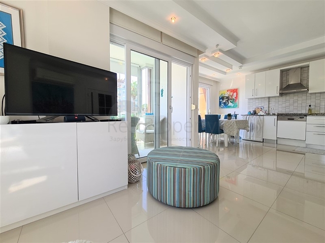 Wohnung mit 2+1 Grundriss im Stadtteil Kestel, nur 50 m vom Meer entfernt