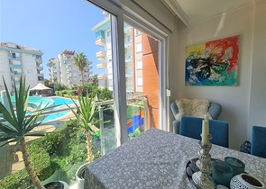 Wohnung mit 2+1 Grundriss im Stadtteil Kestel, nur 50 m vom Meer entfernt