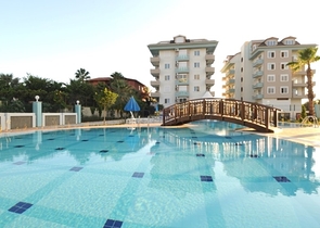 Wohnung mit 2+1 Grundriss im Stadtteil Kestel, nur 50 m vom Meer entfernt