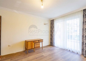 Geräumige Dreizimmerwohnung in Gehweite zum Meer